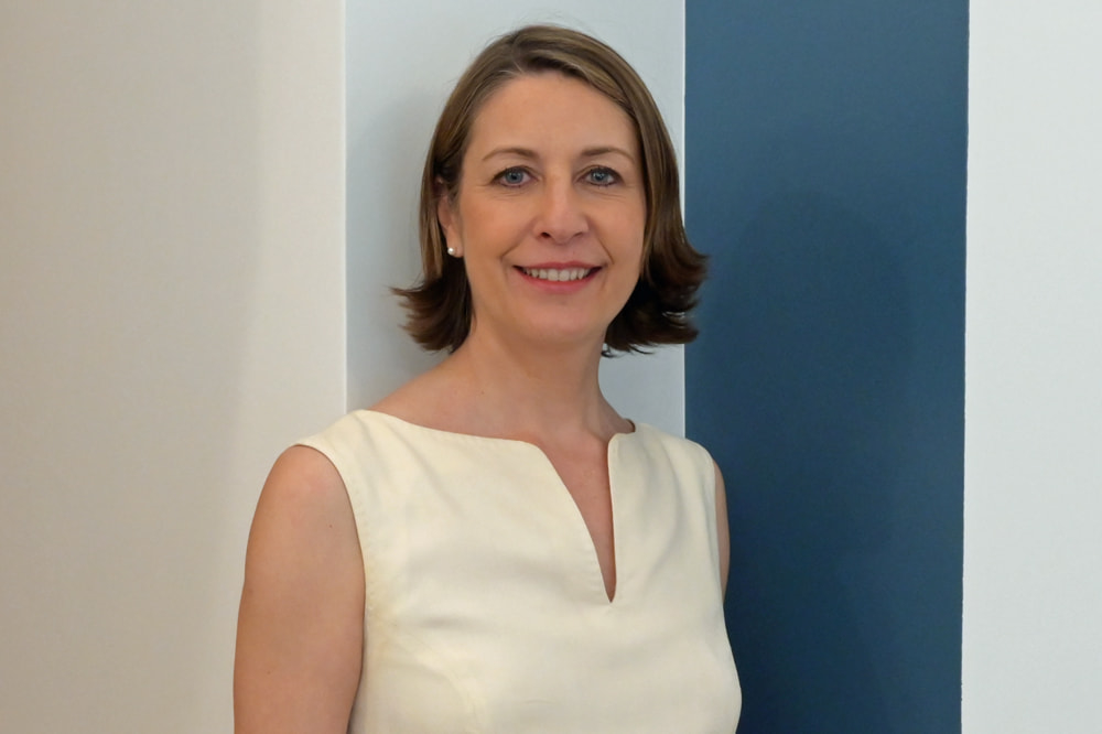 Maître Laurence TORRE, notaire spécialisée dans le droit patrimonial et de la famille au sein de l'office SEINEO de Boulogne-Billancourt (92). 